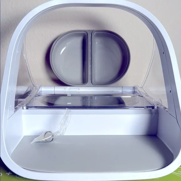 SUREFEED Microchip Pet Feeder Automatic Pet Feeder Wet Dry Food Sure Feed MPF001 - Picture 13 of 17